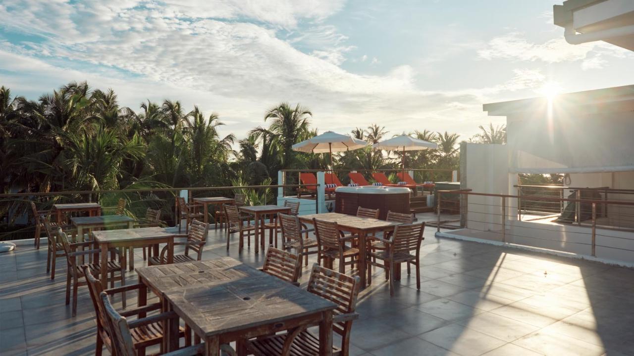 Hotel Bliss Dhigurah à Dhigurah  Extérieur photo