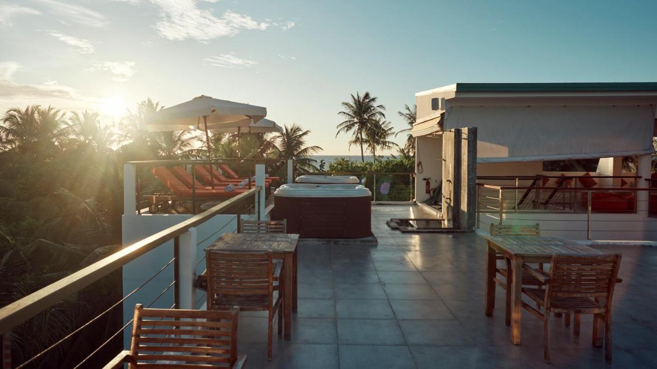 Hotel Bliss Dhigurah à Dhigurah  Extérieur photo